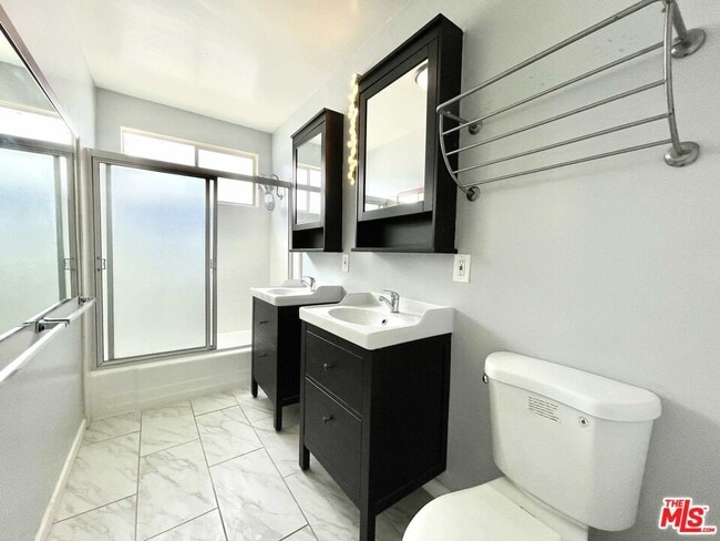 Building Photo - 127 Loma Vista St