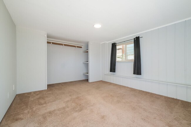 Building Photo - Comfort and Convenience Meet in this 4 Bedroom Burien Home.