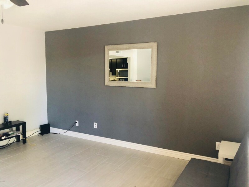 Building Photo - 700 W University Dr