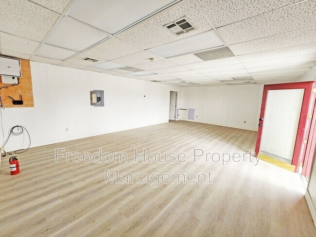 Building Photo - 191 S Frontage Rd