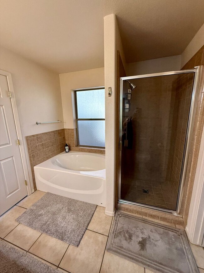 Building Photo - 11785 Calle Gaudi