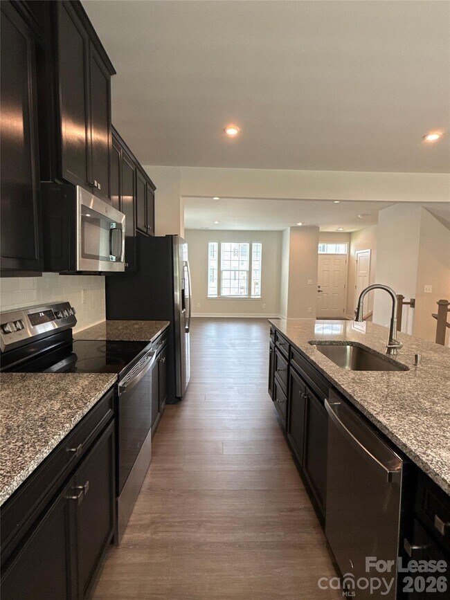 Building Photo - 422 Serenity Cir