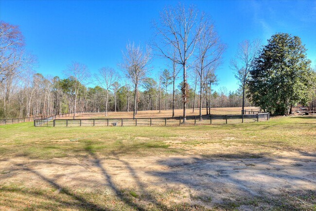 Building Photo - 400 Rish Store Rd