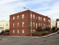 Building Photo - Parkworth Flats