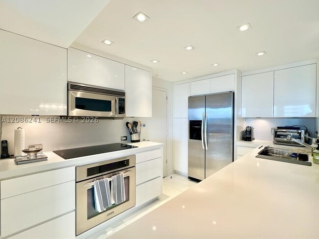 Building Photo - 177 Ocean Ln Dr