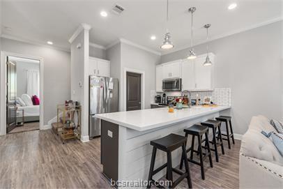 Building Photo - 304 Redmond Dr