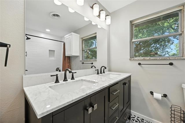 Building Photo - 1408 Briarwood Blvd