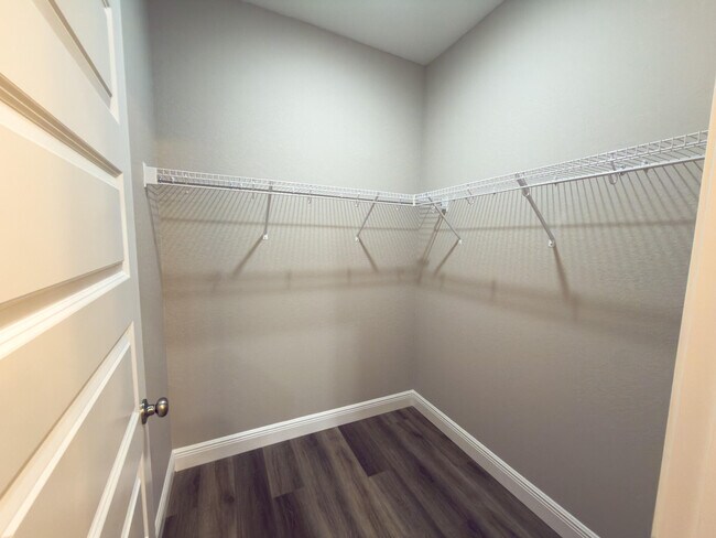 Building Photo - 6637 Water St