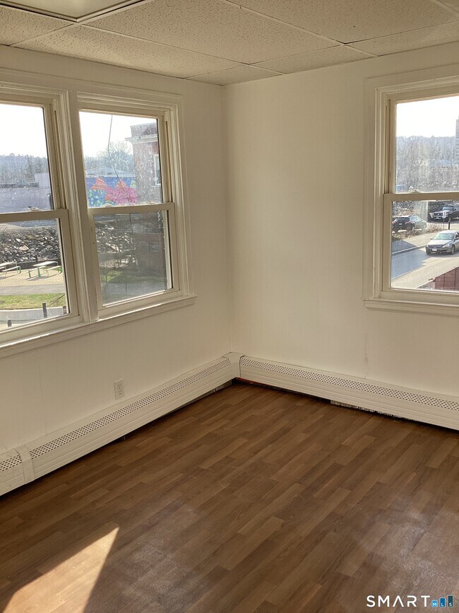 Building Photo - 85 Franklin St