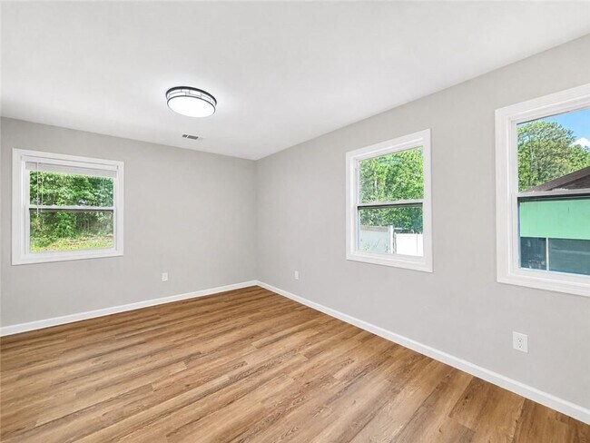 Building Photo - 1639 Bridgeport Dr NW