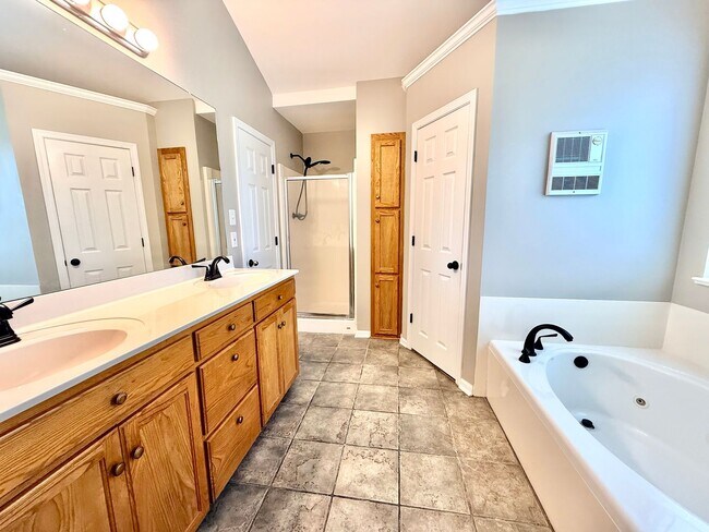 Building Photo - 12483 Fairhope Way