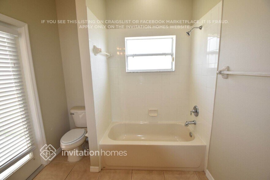 Building Photo - 1815 Mira Lago Cir