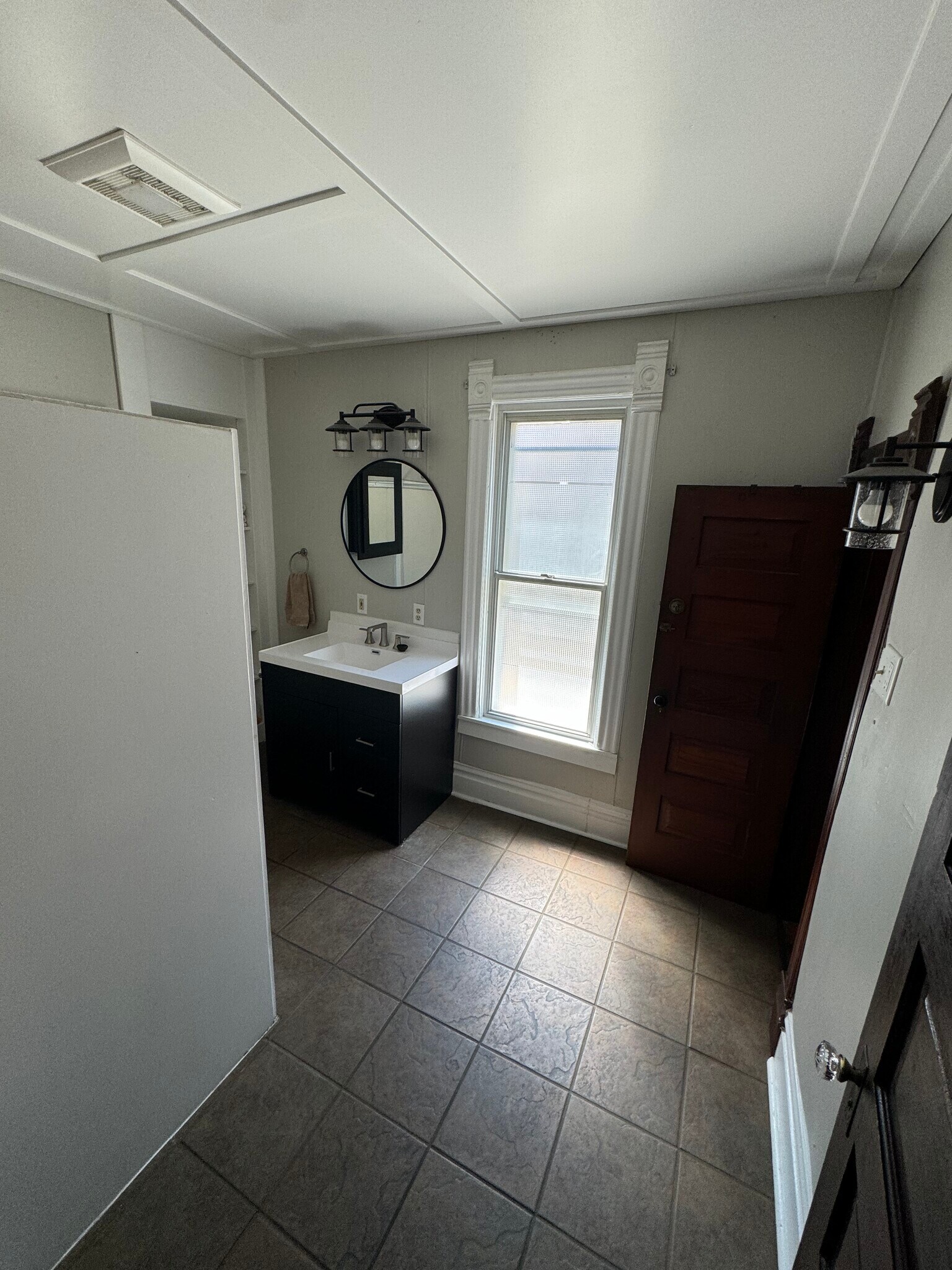 Building Photo - 84 E. 15th Street