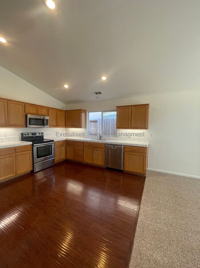 Building Photo - 1449 Quiet Ct