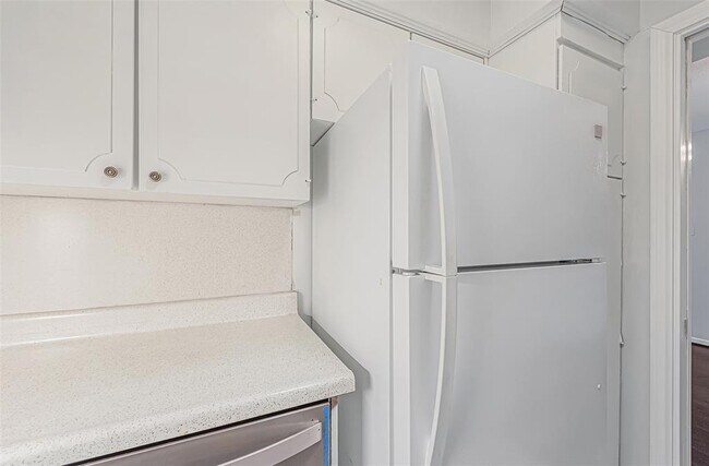 Building Photo - 2601 Bellefontaine St