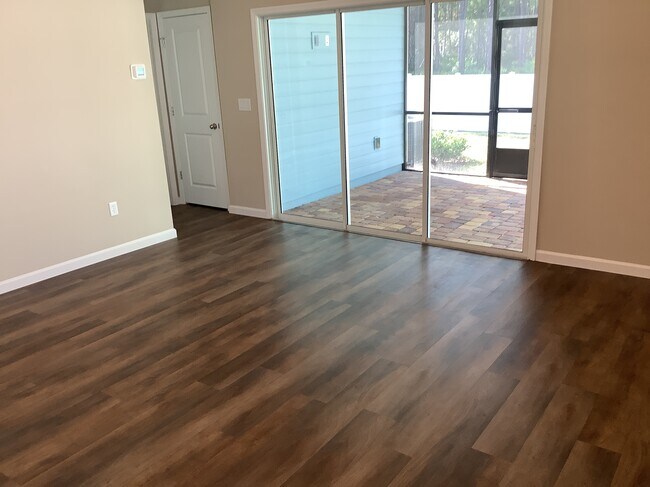 Building Photo - 180 Spruce Pt