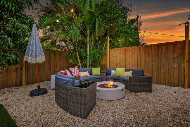 Building Photo - 758 103rd Ave N