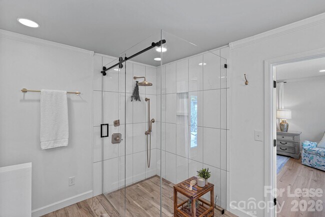 Building Photo - 18026 Whispering Oaks Dr