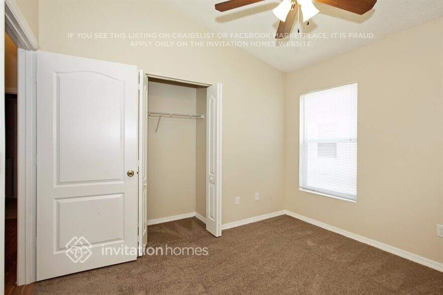 Building Photo - 1041 Park Hill Dr