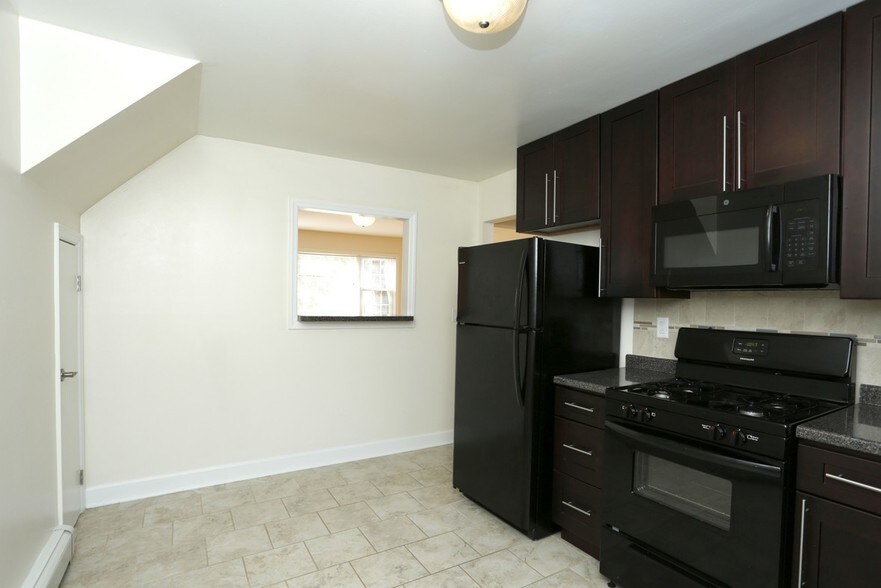 Riverview Manor Apartments 350360 Crowells Rd Highland Park NJ 08904