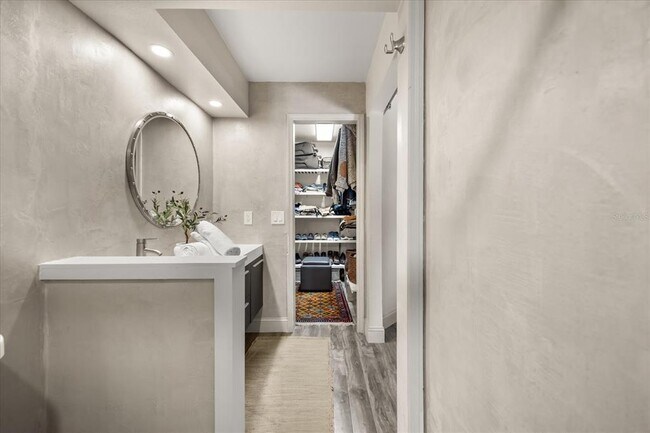 Building Photo - 989 Summer Lakes Dr