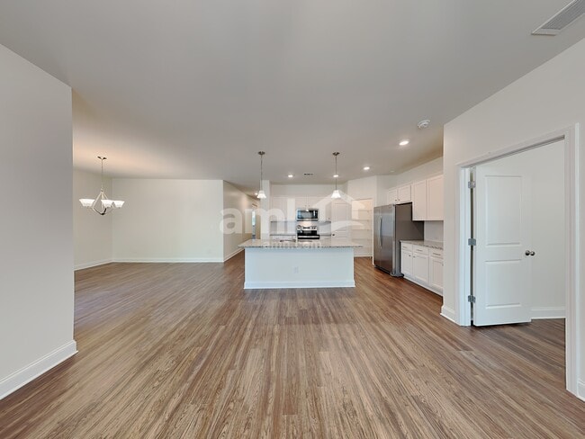 Building Photo - 7060 Creeksong Dr