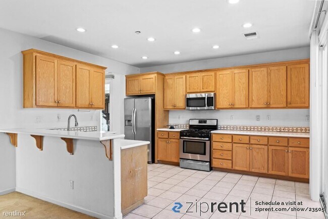 Building Photo - 3 br, 2.5 bath House - 815 Darcie Way, Mar...