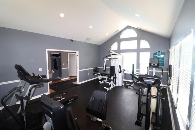 Building Photo - 681 Spring Valley Dr