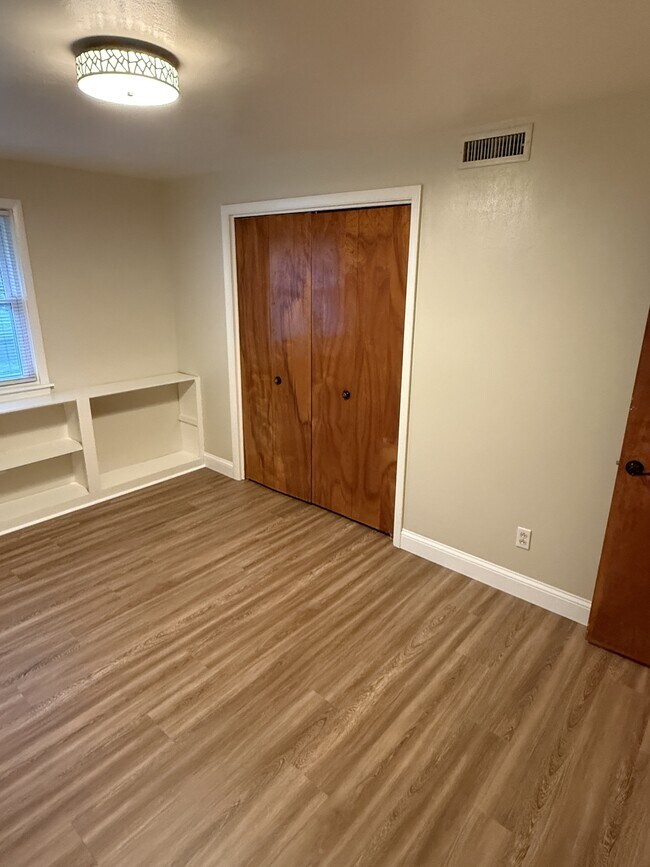 Building Photo - 2316 Lima Ln