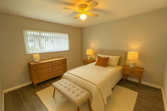 Building Photo - Cozy 2BD/1BA Available for Rent! (Upstairs)