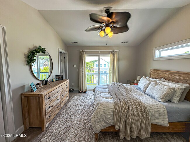 Building Photo - 1 Palmetto Breeze Cir