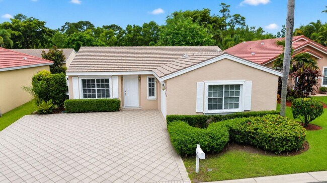 Building Photo - 208 Caribe Ct