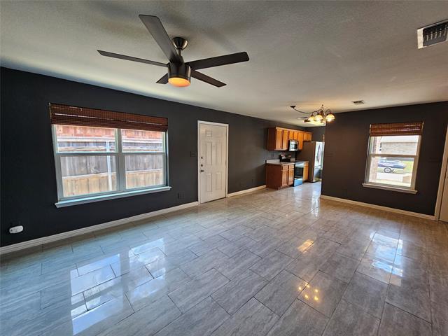 Building Photo - 1417 Paloma Dr