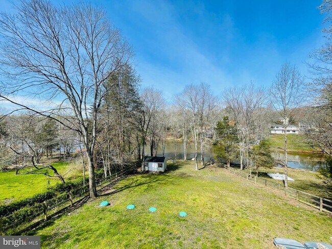 Building Photo - 121 Hilda Dr