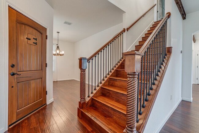Building Photo - 6308 Parsley Hill