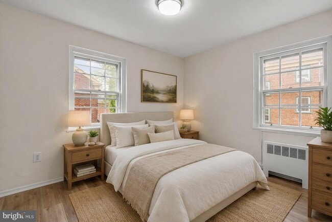 Building Photo - 734 North Terrace