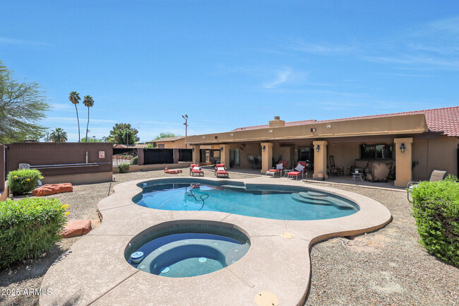 Building Photo - 10825 N 85th Pl
