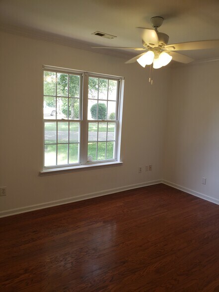 Building Photo - 9302 Winston Hall Ct