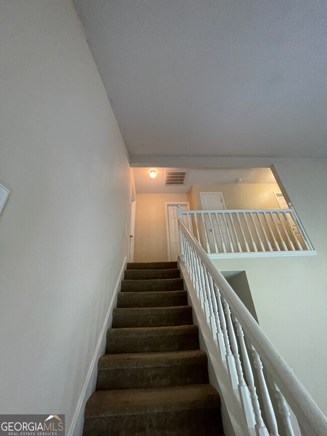 Building Photo - 81 Abbotsford Dr