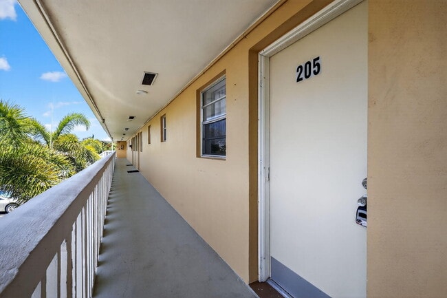 Building Photo - 2152 NE 1st Way