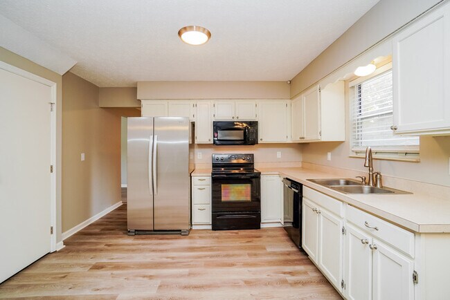 Building Photo - 7793 Cedar Ridge Dr