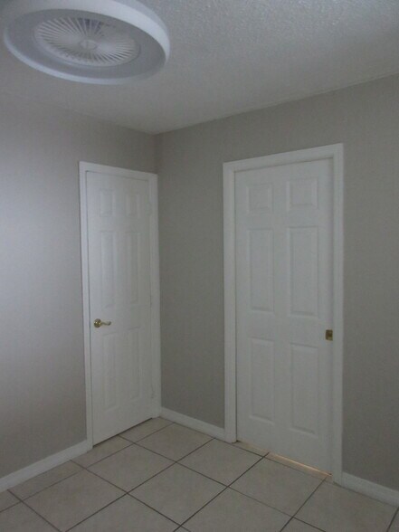 Building Photo - 390 W Cocoa Beach Cswy