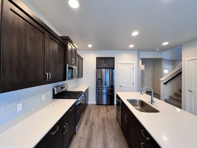 Building Photo - Beautiful Home in Meridian! Solar Power and Landscaping included.