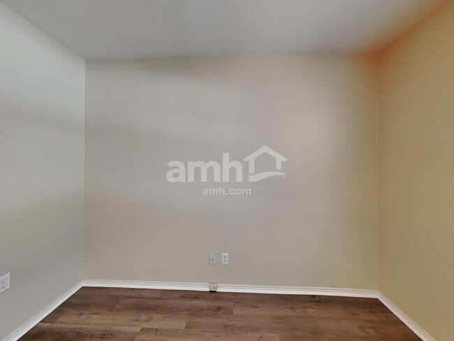 Building Photo - 9842 Charline Ln