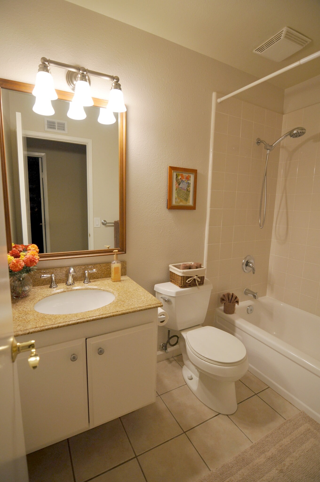 Building Photo - 3323 Caminito Eastbluff