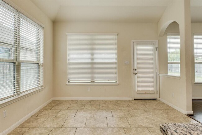 Building Photo - 2920 Rabbit Creek Dr