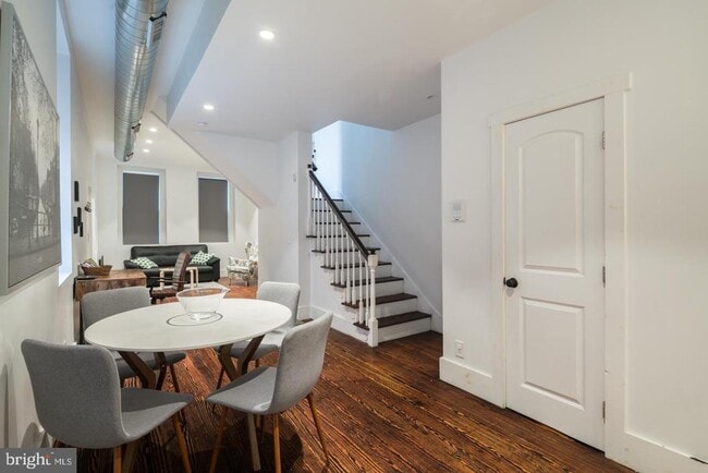 Building Photo - 126 N 3rd St