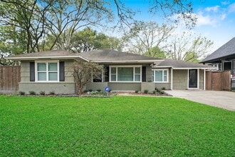 Building Photo - 1229 Timbergrove Ln