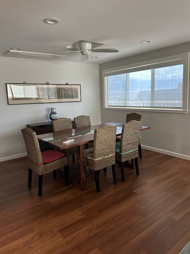 Building Photo - Penthouse in Wailuku secured building