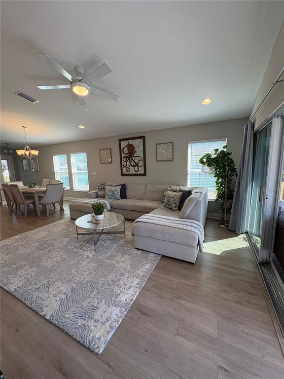 Building Photo - 12558 Oak Hill Way